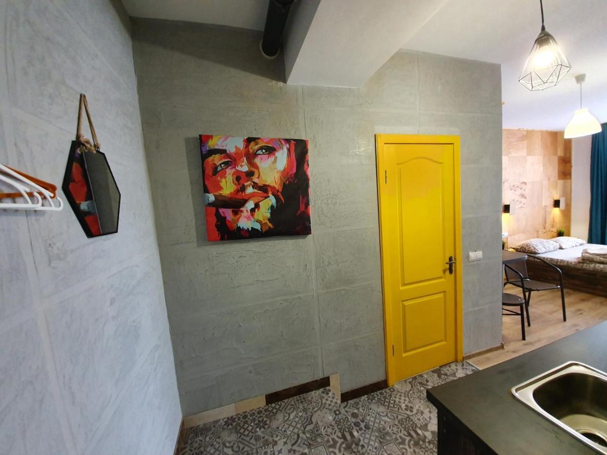 Near Trainstation 603 Apartment Ivano-Frankivsk Ngoại thất bức ảnh
